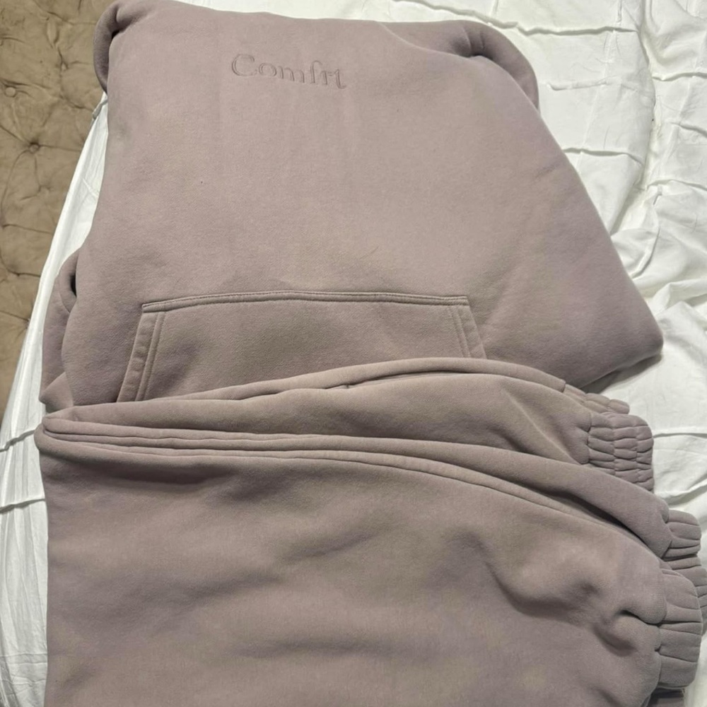 Comfrt hoodie and pants